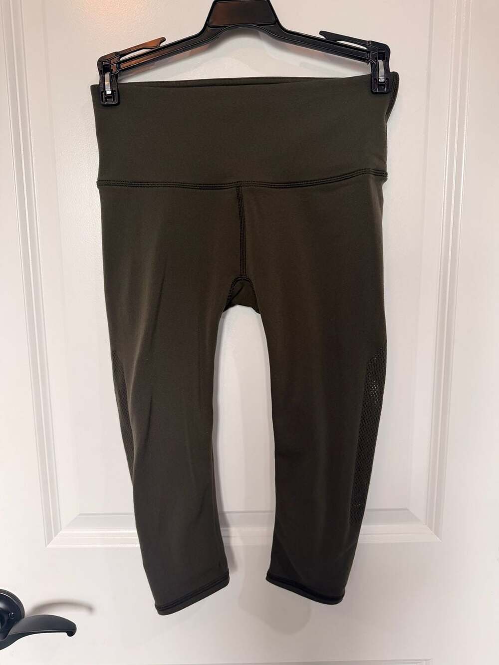Lululemon Olive Green Mesh Panel Crop Leggings - Small
